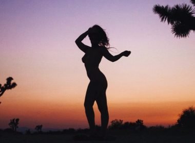 cropped-silhouettes-in-the-desert_t20_K68pRK.jpg