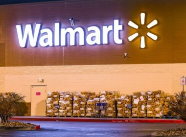 cropped-i-m-not-quite-sure-why-i-m-at-a-walmart-at-3am-taking-random-photos-but-it-was-actually-pretty-fun_t20_LzaXvK-2.jpg