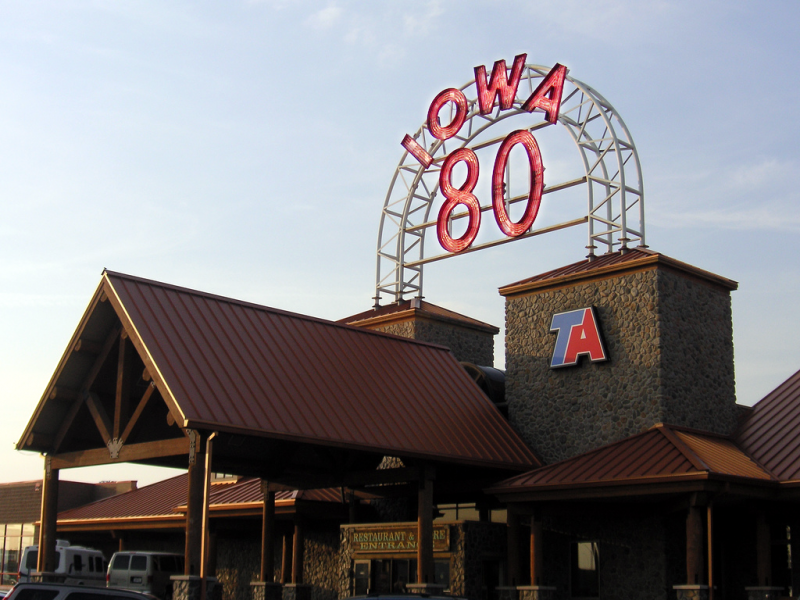 Exteriori sign for Iowa 80, the World's largest truck stop