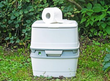 Composting toilet
