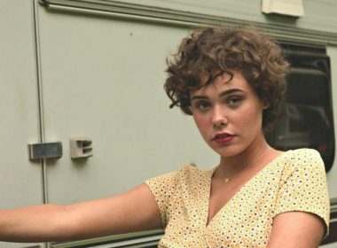 cropped-womanoldtrailer.jpg